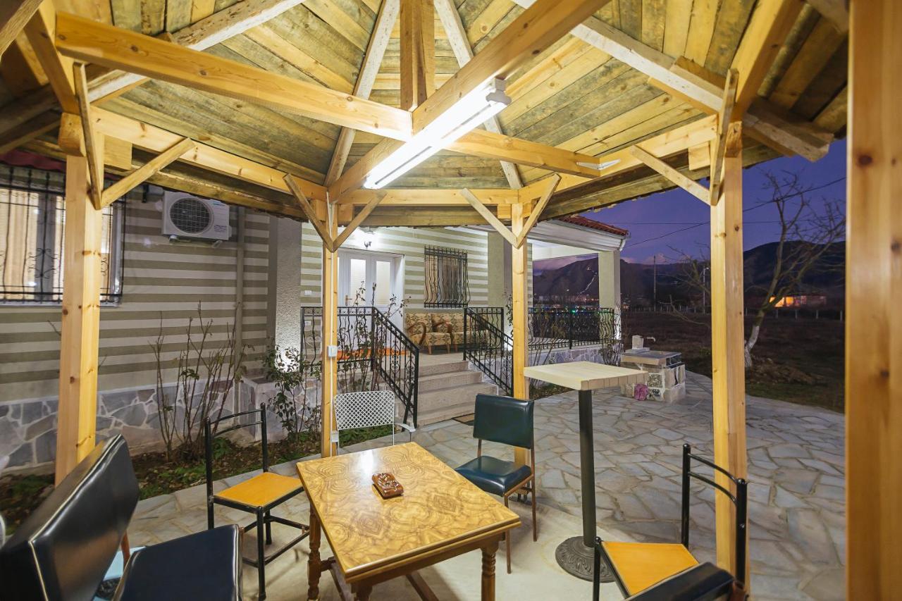 Vila 1 Korce Exterior foto
